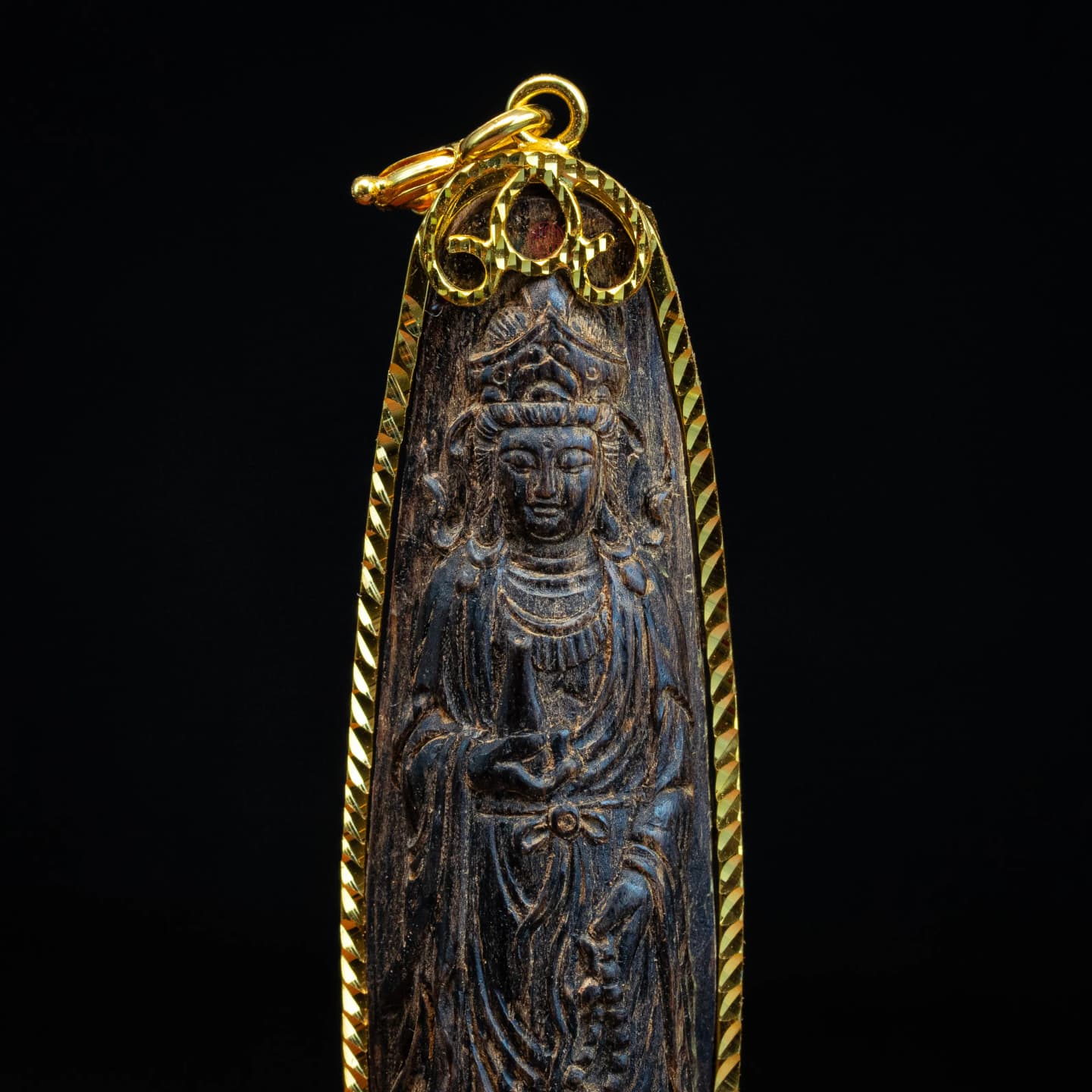 Mặt Trầm Hương Tác Phẩm Mặt Trầm Hương Tác Phẩm